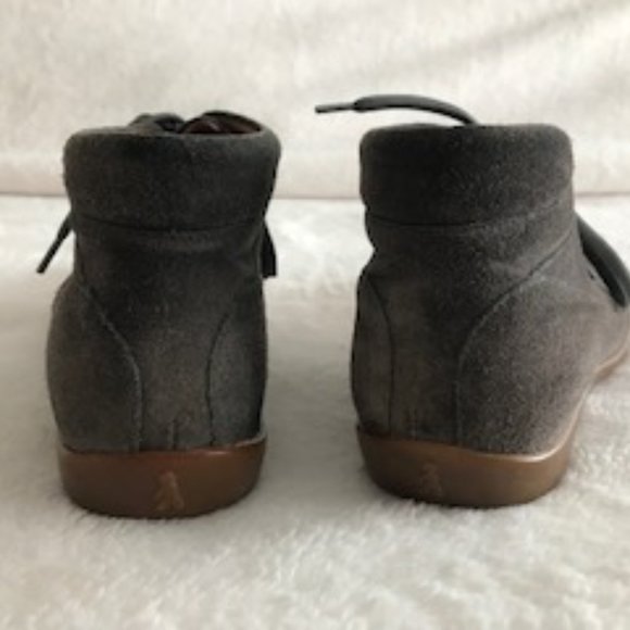 Grey suede Benvado espadrille. Size 38. - Picture 7 of 10